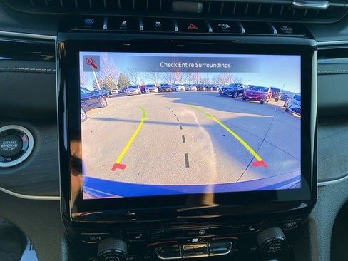 Used 2022 Jeep Grand Cherokee Limited 4xe image 20