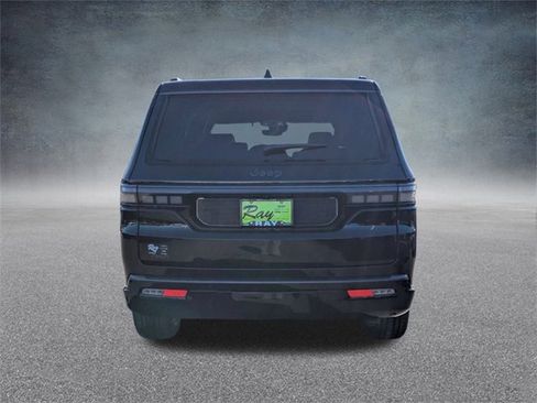 New 2026 Jeep Grand Wagoneer Summit image 37