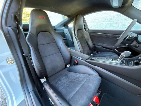 Used 2014 Porsche 911 GT3 image 25