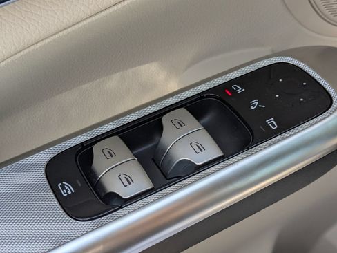 Certified 2026 Mercedes-Benz GLC 300 image 10