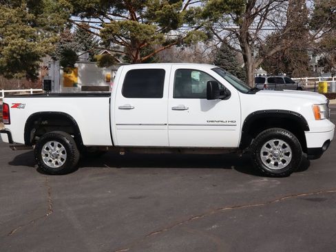 Used 2014 GMC Sierra 2500 Denali image 4