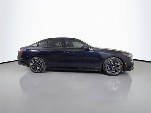 New 2026 BMW i5 AWD/4WD image 4