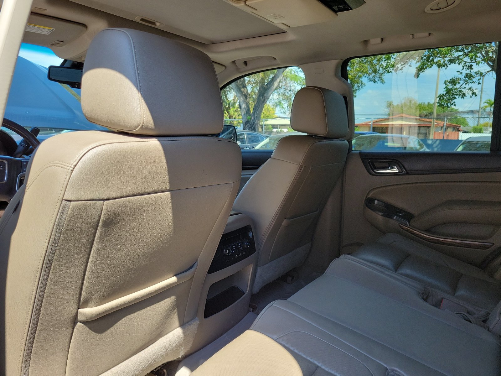 Used 2019 GMC Yukon SLT w/ Open Road Package RWD image 11