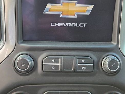 Used 2020 Chevrolet Silverado 1500 LTZ AWD/4WD image 10