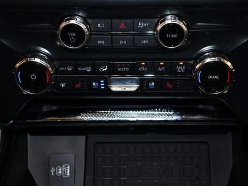 New 2025 Ford F150 Platinum w/ Equipment Group 702A High image 27