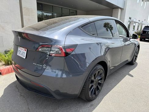 Used 2022 Tesla Model Y Long Range AWD/4WD image 8