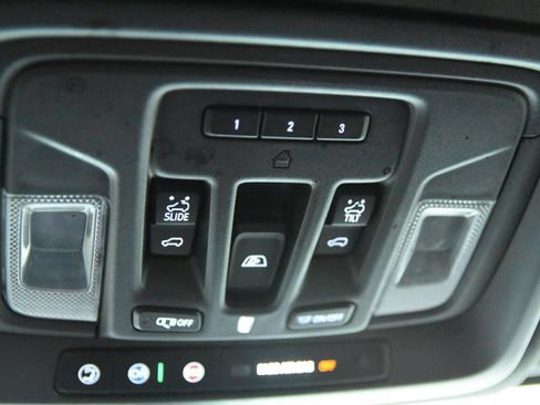Used 2020 GMC Sierra 1500 AT4 w/ AT4 Premium Package AWD/4WD image 30