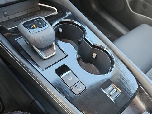 Used 2025 Nissan Rogue Platinum w/ Tech Package image 24