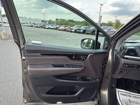 Used 2023 Honda Odyssey Touring image 22