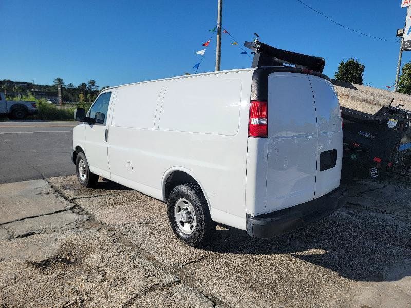Used 2019 Chevrolet Express 2500 w/ Driver Convenience Package RWD image 5