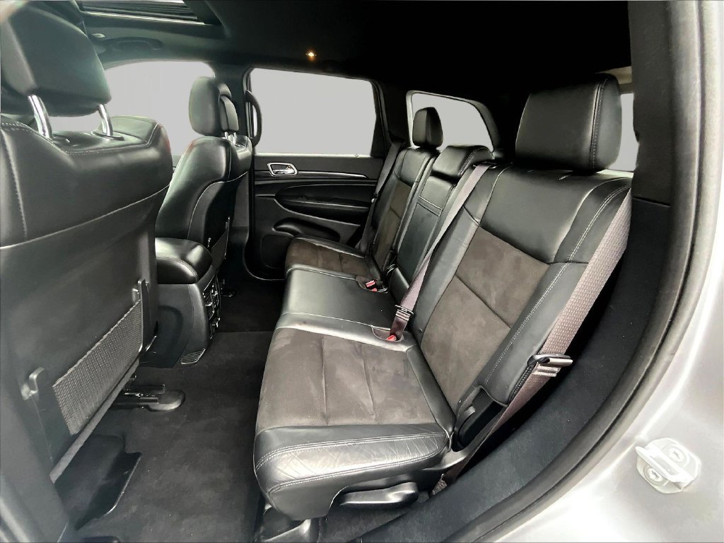 Used 2020 Jeep Grand Cherokee Altitude AWD/4WD image 25
