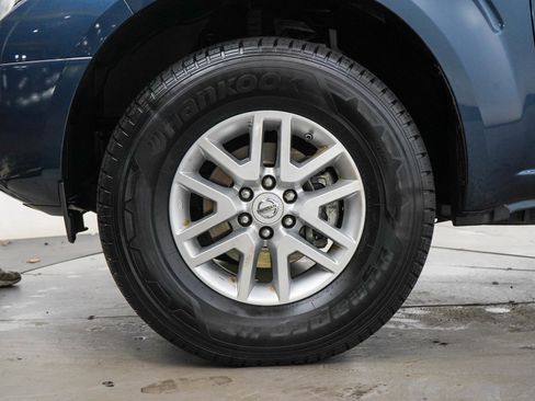 Used 2017 Nissan Frontier SV w/ SV Value Truck Package AWD/4WD image 27
