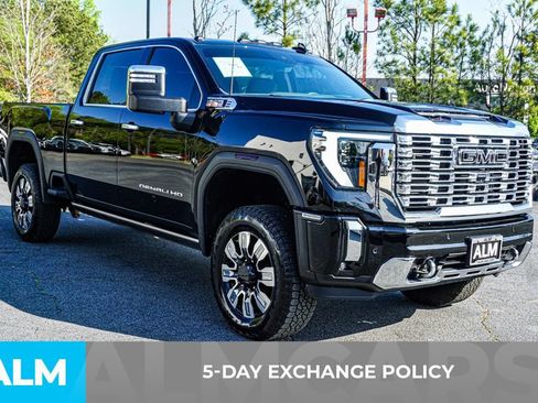 Used 2025 GMC Sierra 3500 Denali w/ Denali Reserve Package AWD/4WD image 3