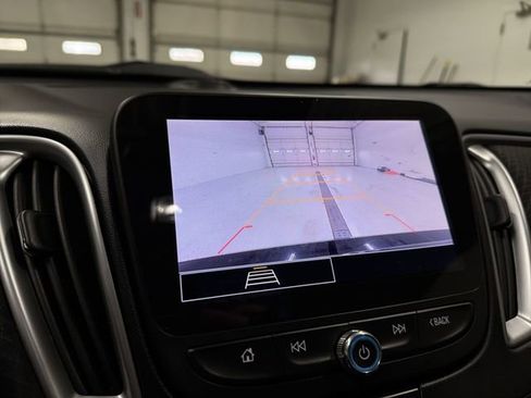 Used 2023 Chevrolet Malibu LT image 24