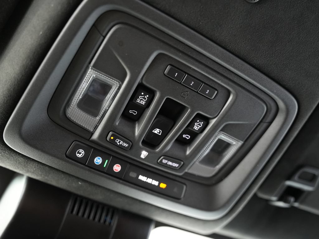 Used 2024 GMC Sierra 1500 Denali Ultimate AWD/4WD image 54