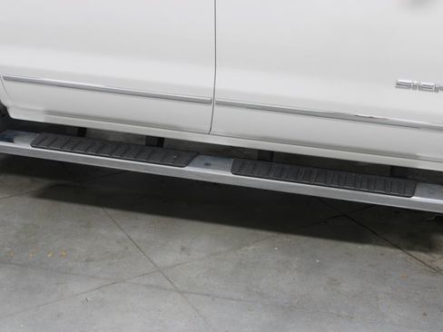 Used 2018 GMC Sierra 1500 SLT AWD/4WD image 12