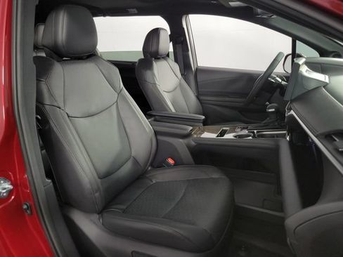 Used 2026 Toyota Sienna Limited FWD image 16