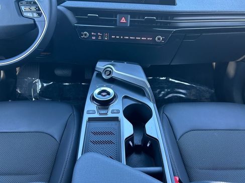 Used 2024 Kia EV6 Light RWD image 12