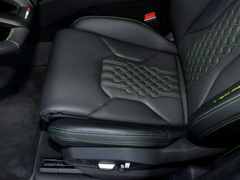 Used 2023 Lamborghini Urus Performante AWD/4WD image 54