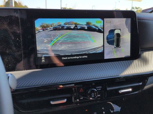 New 2026 Nissan Kicks SR w/ Cold Weather Package AWD/4WD image 13