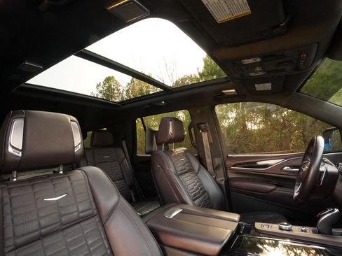 Used 2023 Cadillac Escalade V AWD/4WD image 27