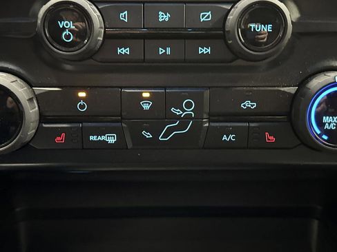 Used 2024 Ford F250 XLT w/ XLT Premium Package image 7