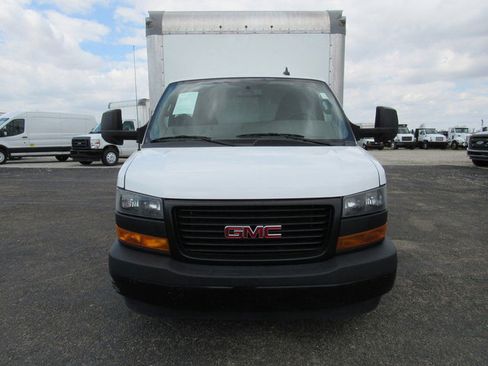 Used 2022 GMC Savana 3500 Extended w/ Power Convenience Package image 8