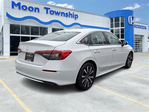 Used 2023 Honda Civic EX image 6