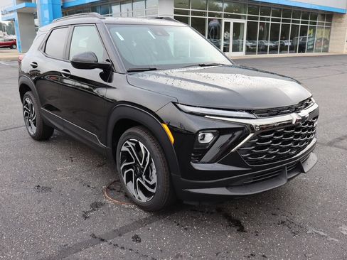 New 2026 Chevrolet TrailBlazer RS w/ Convenience Package FWD image 2