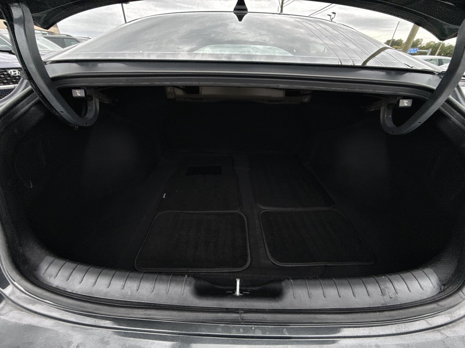 Certified 2025 Hyundai Elantra SEL FWD image 25