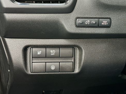 Used 2024 Nissan Leaf S FWD image 17