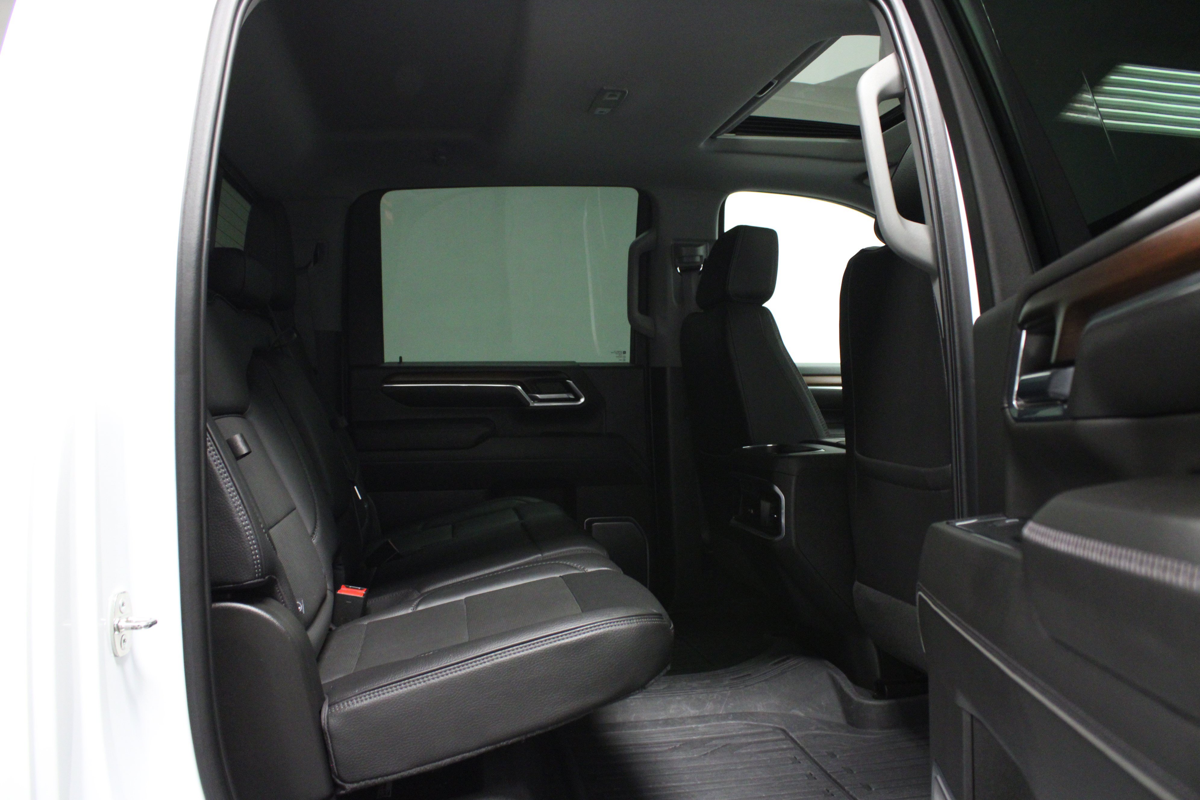 Used 2024 GMC Sierra 2500 Denali w/ Denali Reserve Package AWD/4WD image 15