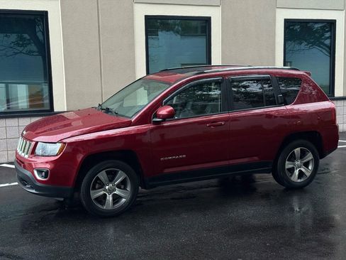 Used 2016 Jeep Compass High Altitude image 3