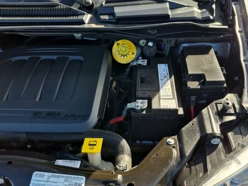 Used 2020 Dodge Grand Caravan SE w/ UConnect Hands-Free Group image 67