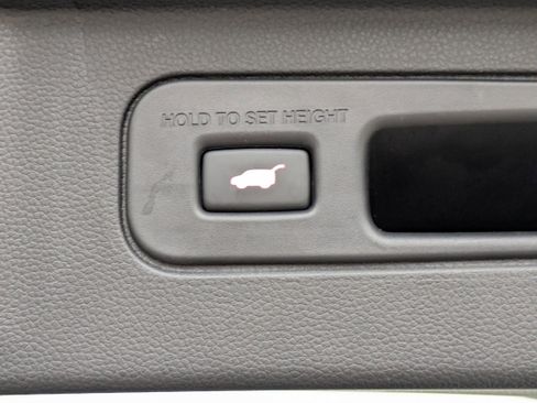 Certified 2025 Honda Pilot TrailSport image 17