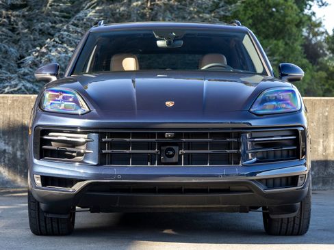 New 2025 Porsche Cayenne S AWD/4WD image 8