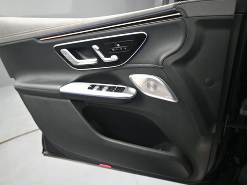 Used 2023 Mercedes-Benz EQE 500 4MATIC SUV image 23
