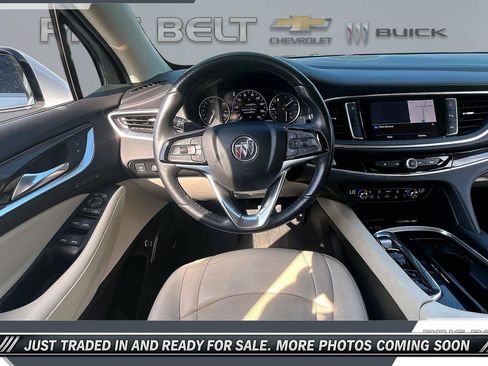 Used 2022 Buick Enclave Premium w/ Experience Buick Package FWD image 5