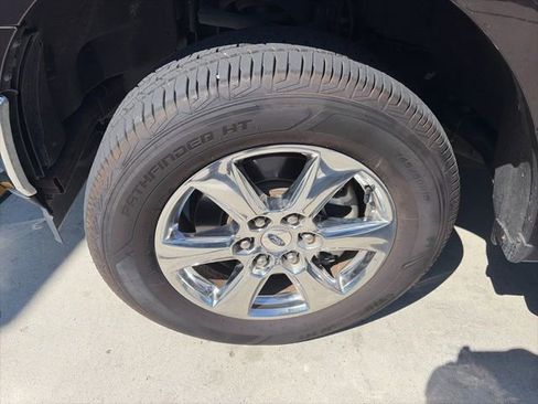 Used 2018 Ford F150 XLT w/ Equipment Group 301A Mid RWD image 7
