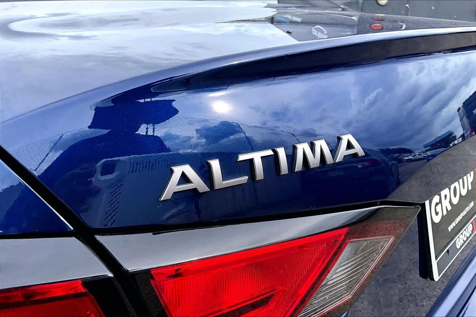 Used 2024 Nissan Altima 2.5 S FWD image 10