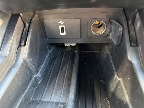 Used 2018 Ford Explorer Limited image 21