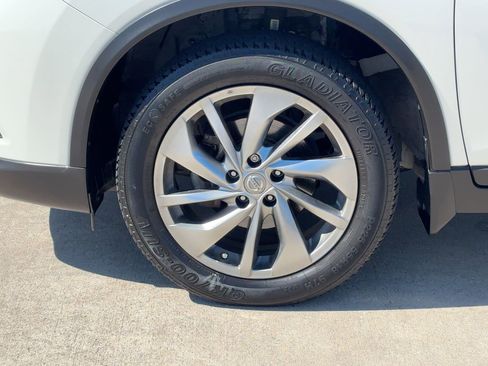 Used 2015 Nissan Rogue SL w/ SL Premium Package image 12