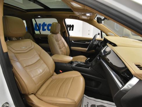 Used 2020 Cadillac XT6 Sport w/ Platinum Package image 16