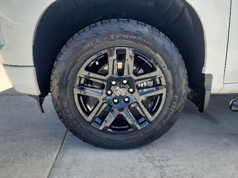 Used 2023 Chevrolet Silverado 1500 Custom w/ LPO, Dark Essentials Package AWD/4WD image 19