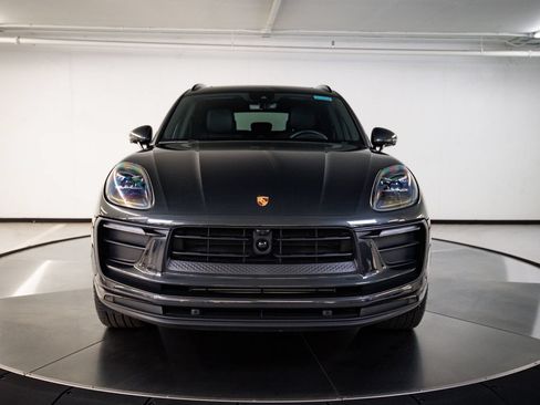 Certified 2026 Porsche Macan AWD/4WD image 10