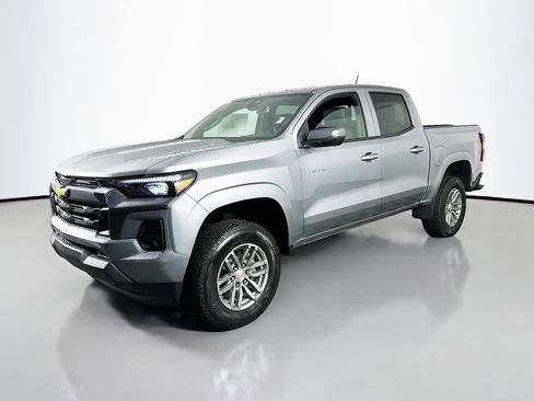New 2026 Chevrolet Colorado LT w/ LT Convenience Package AWD/4WD image 3
