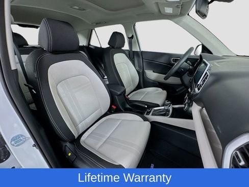 New 2026 Hyundai Venue SEL FWD image 29