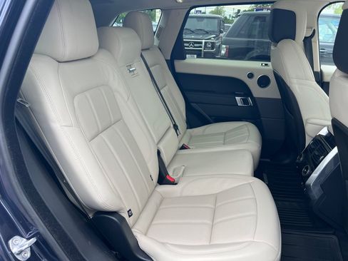 Used 2019 Land Rover Range Rover Sport HSE AWD/4WD image 28