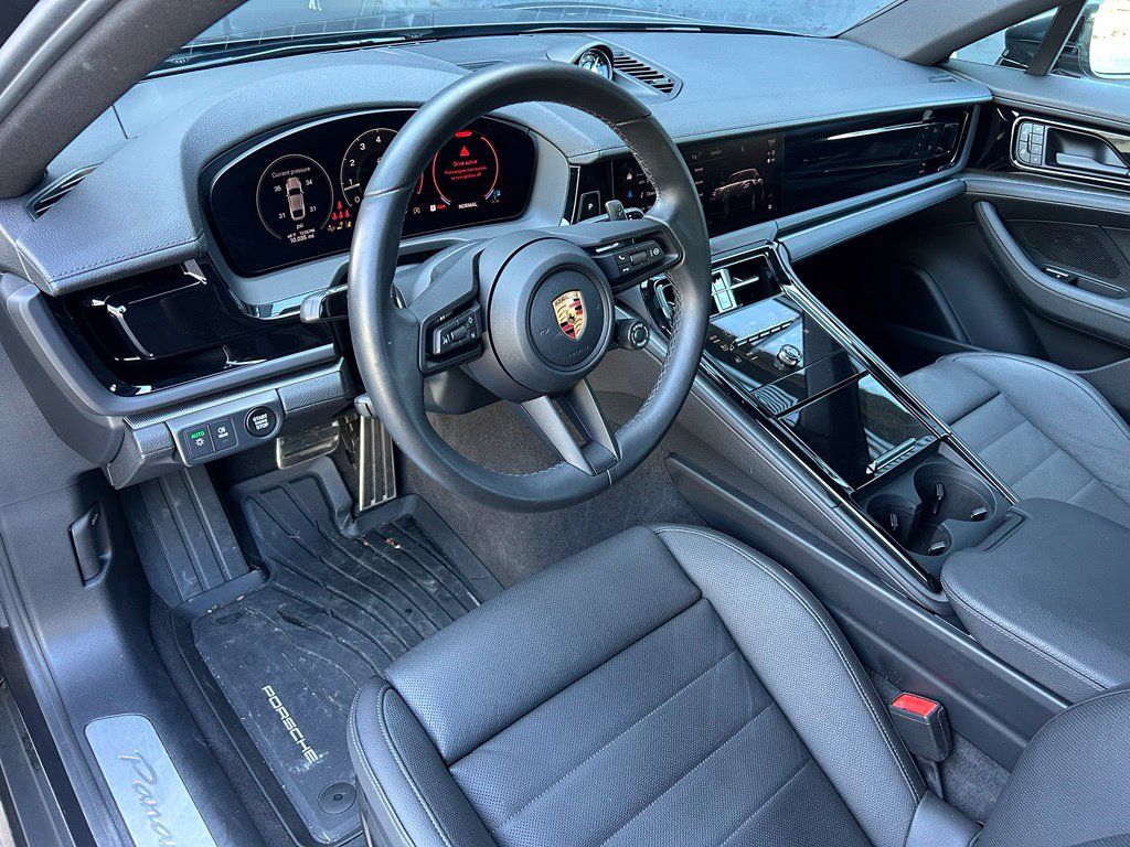 Certified 2026 Porsche Panamera 4 AWD/4WD image 4