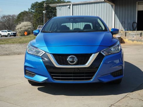 Used 2022 Nissan Versa SV image 10
